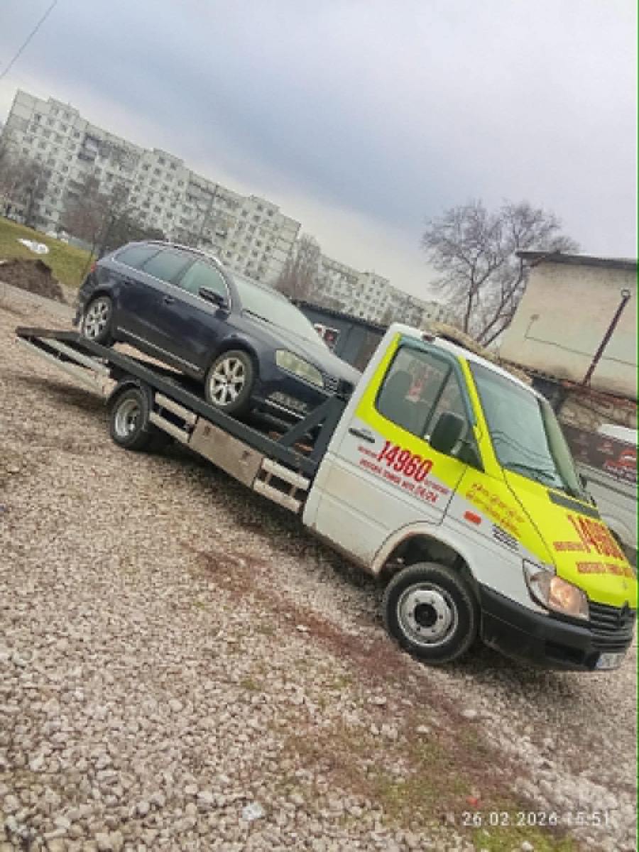 Pornire cu donor curent a unei mașini cu bateria descărcată în Bălți